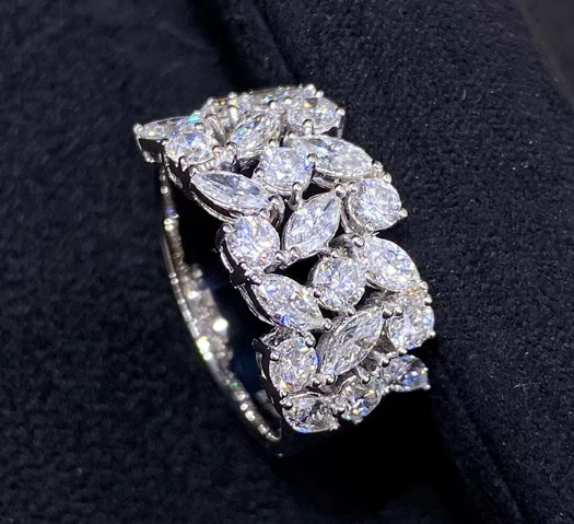 Luxury Shiny Diamond Ring