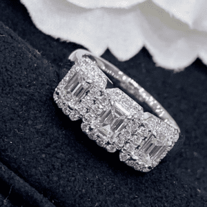 Customizable E-Shaped Engagement Ring