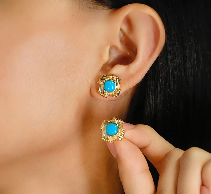 Timeless Yellow Gold Turquoise Jewelry Set