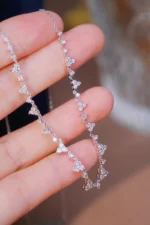 Artemies Lumière: Diamond Elegance Necklace - Image 4