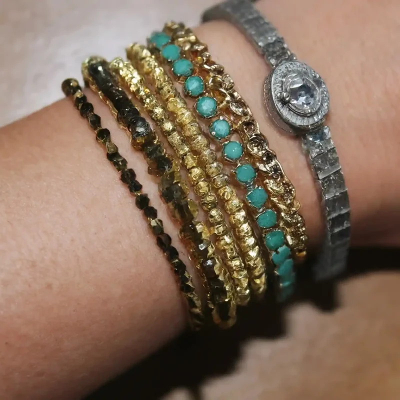 Trending Bracelets: A Visual Guide