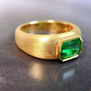 Yellow Gold Vintage Emerald and Diamond Ring