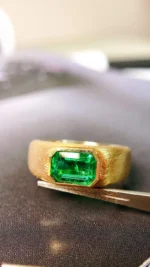 Yellow Gold Vintage Natural Emerald Diamond Ring - Image 2