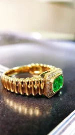 Yellow Gold Vintage Emerald and Diamond Ring - Image 4