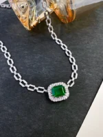 Elegant White 18K Gold Necklace with Natural Emerald - Image 2