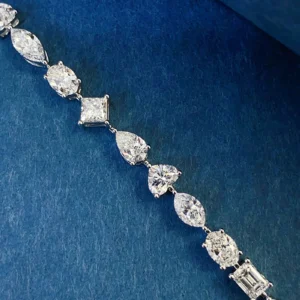 Elegant 18K White Gold 11 Carat Diamond Bracelet