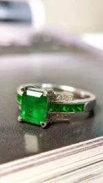 White Gold Emerald Ring with Natural Diamond Accent - Image 4