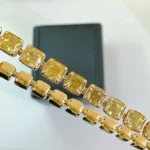 Elegant 18K Gold 10 Carat Yellow Diamond Bracelet - Image 3