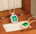 Elegant Emerald Pendant with Diamond in 18K Gold