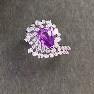 Romantic White Gold Pink Sapphire Ring with Diamond