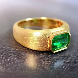 Yellow Gold Vintage Emerald and Diamond Ring