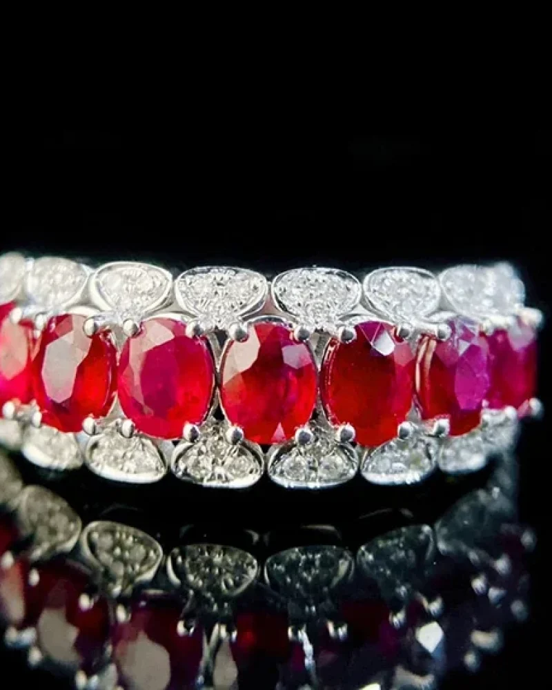 Ruby Luxe 18K Diamond Ring